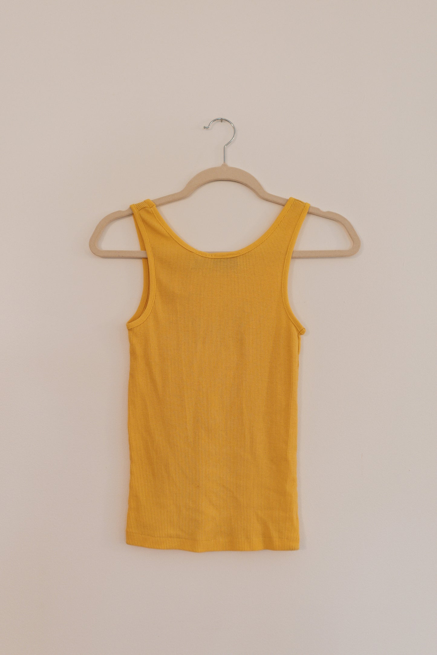 Yellow flower tank