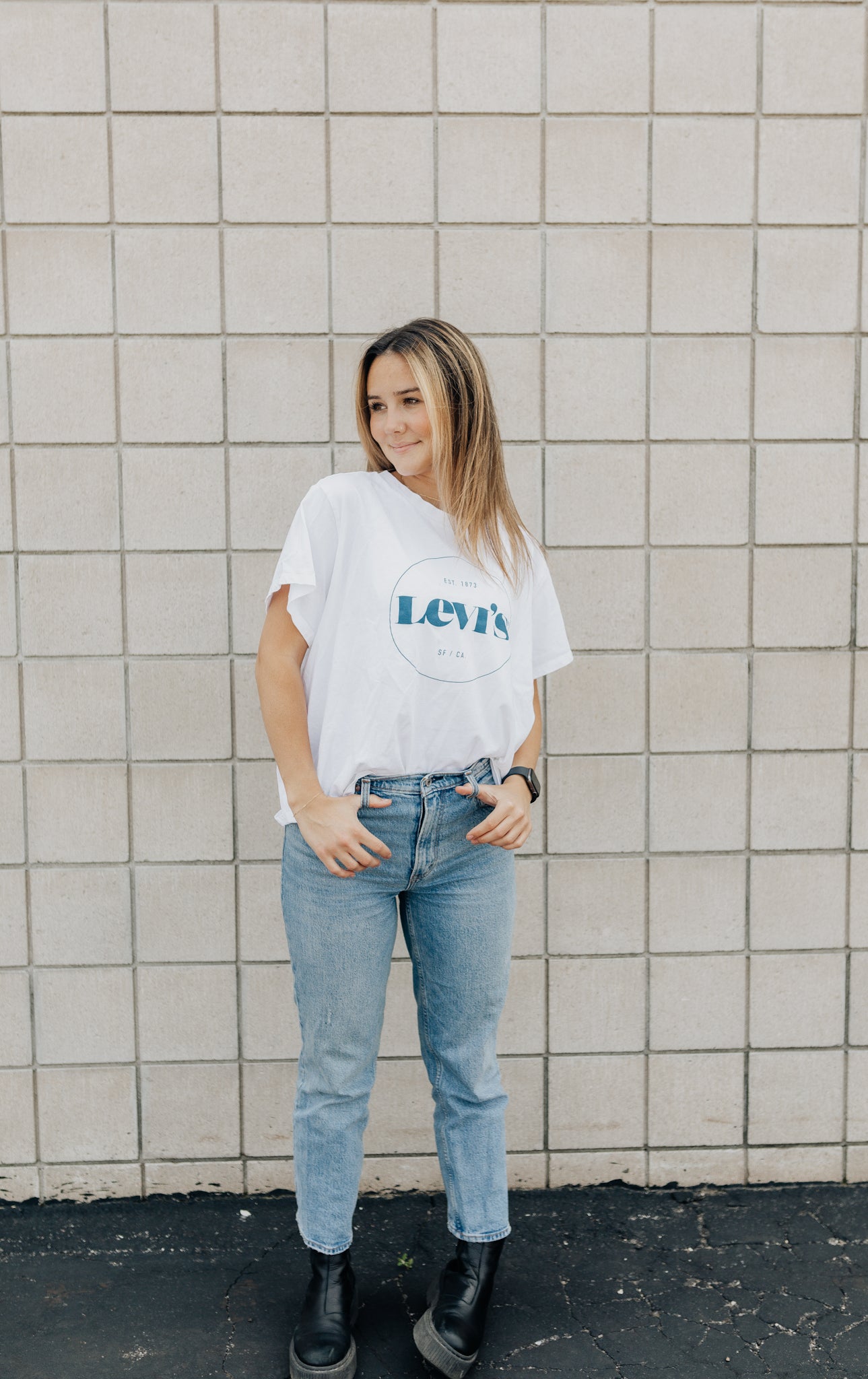 Levis Tee