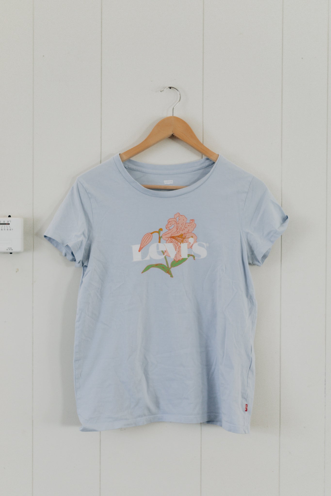 Levi’s Flower Tee