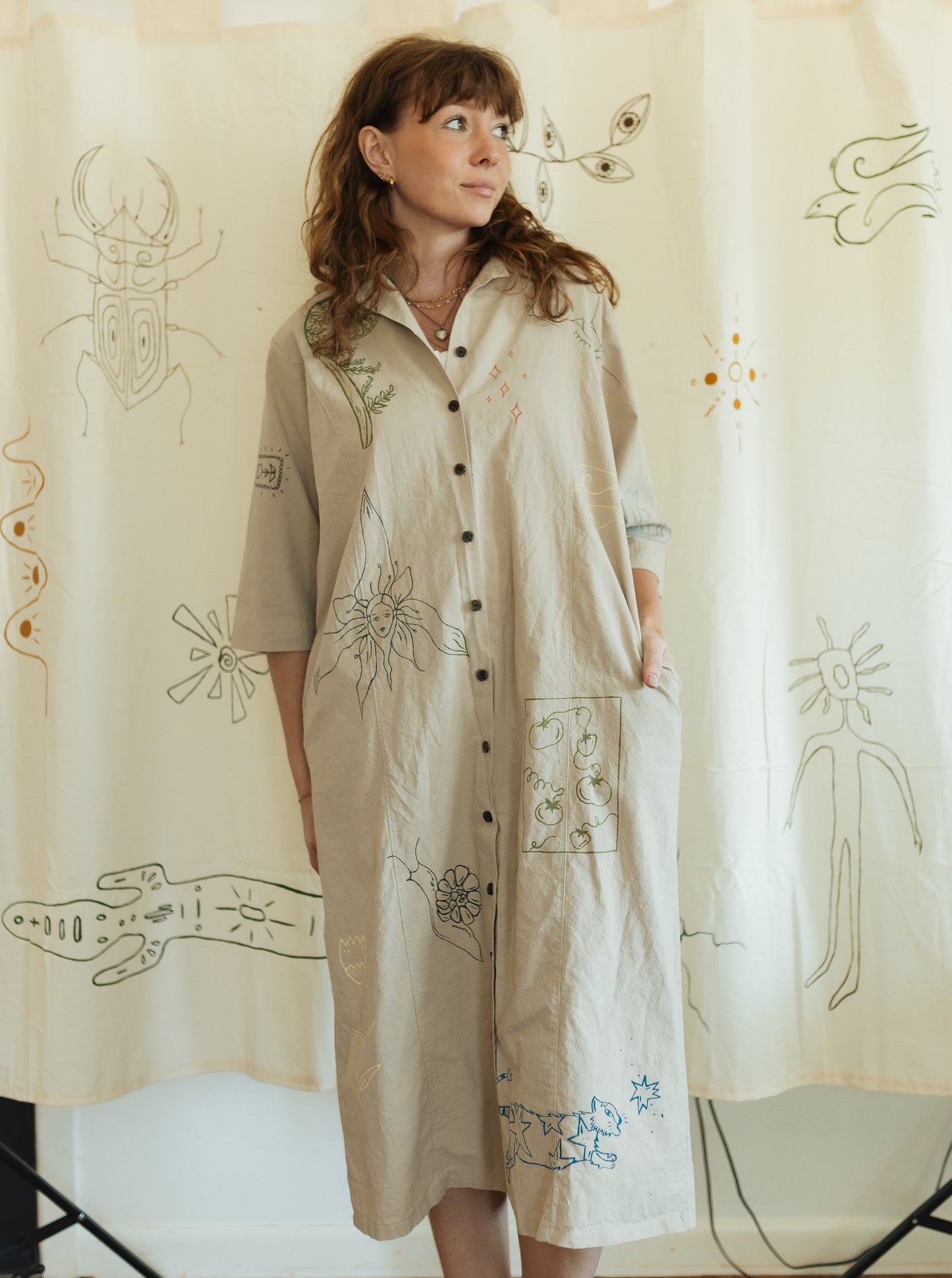 Folk dress - Earth in outlines