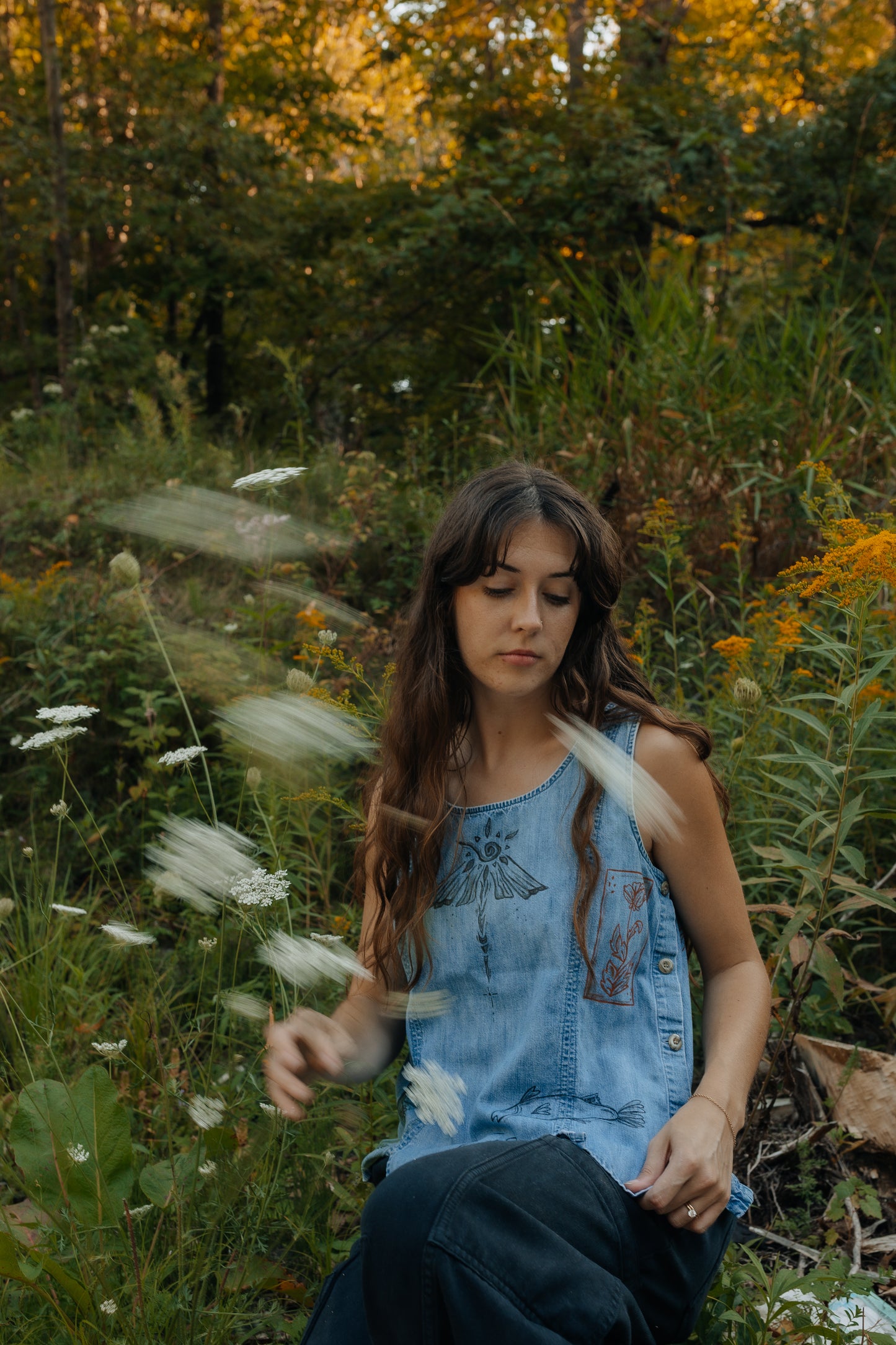 Denim tank - Earth in Outlines