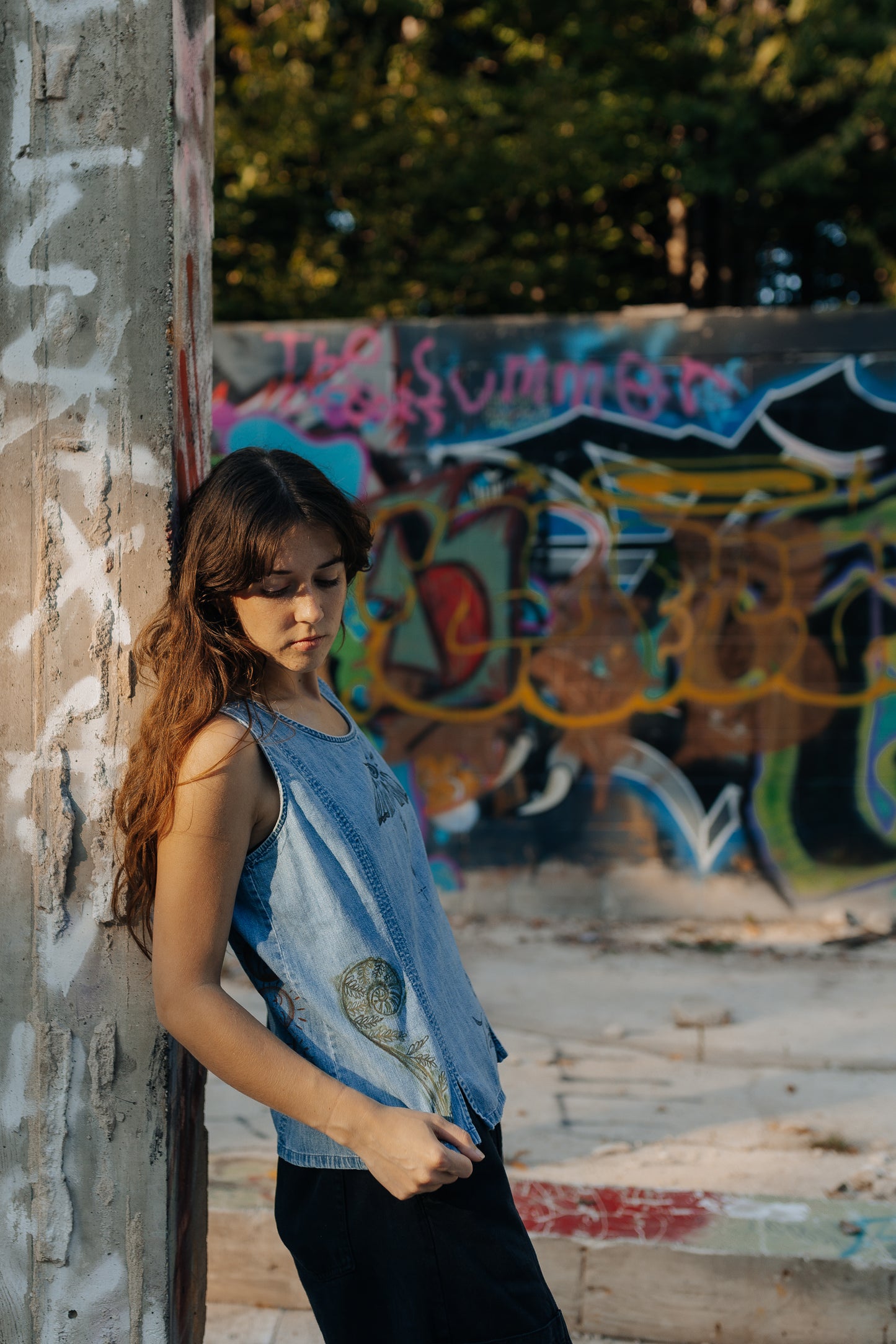 Denim tank - Earth in Outlines