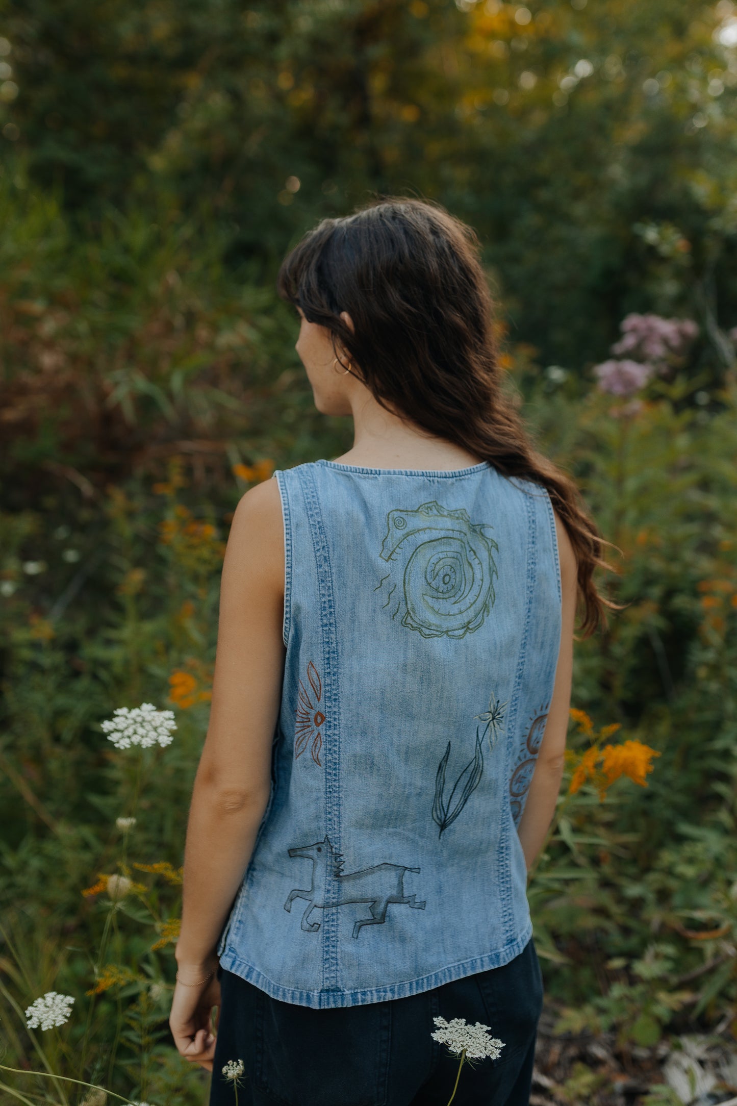 Denim tank - Earth in Outlines