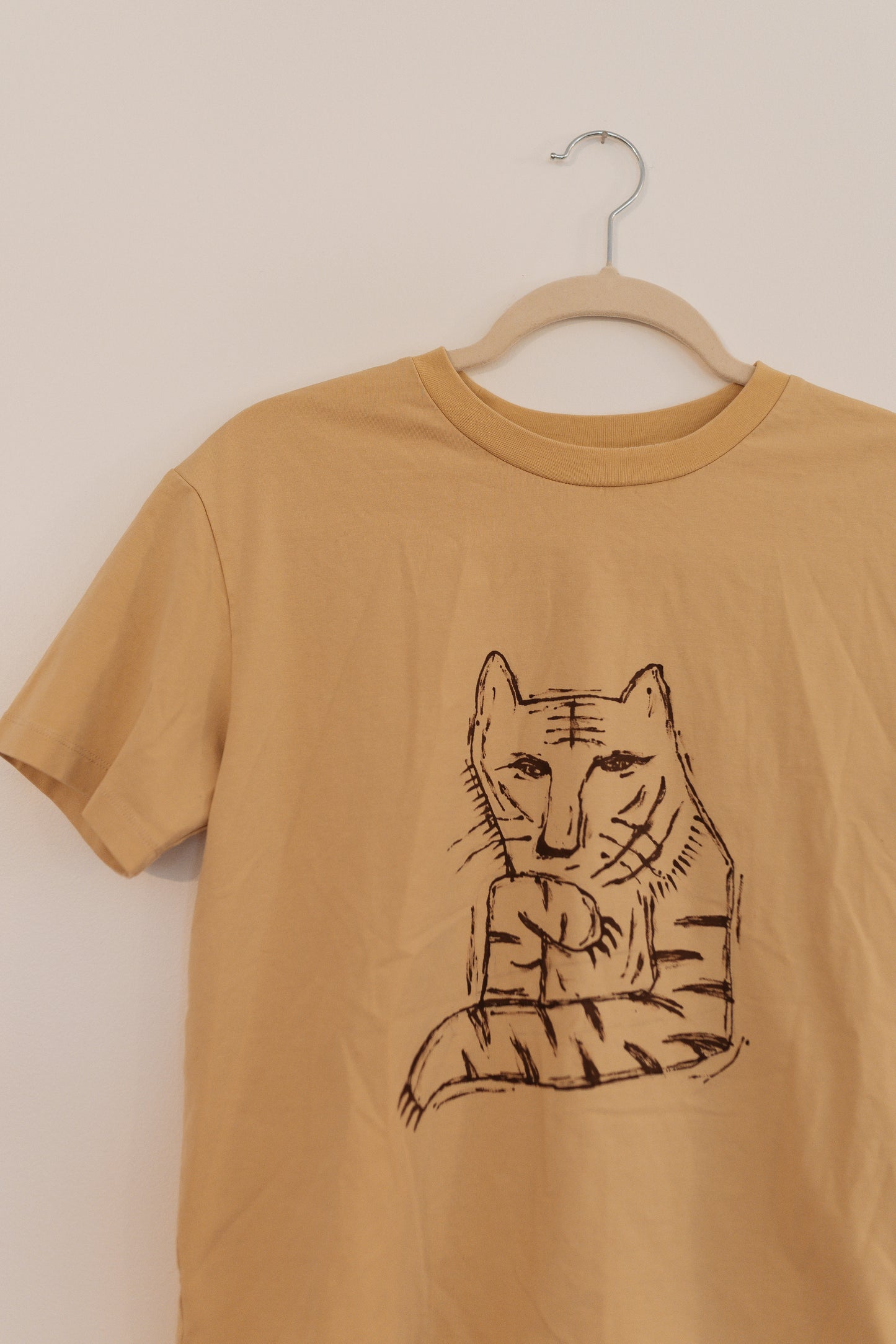 Sitting Tiger T-shirt