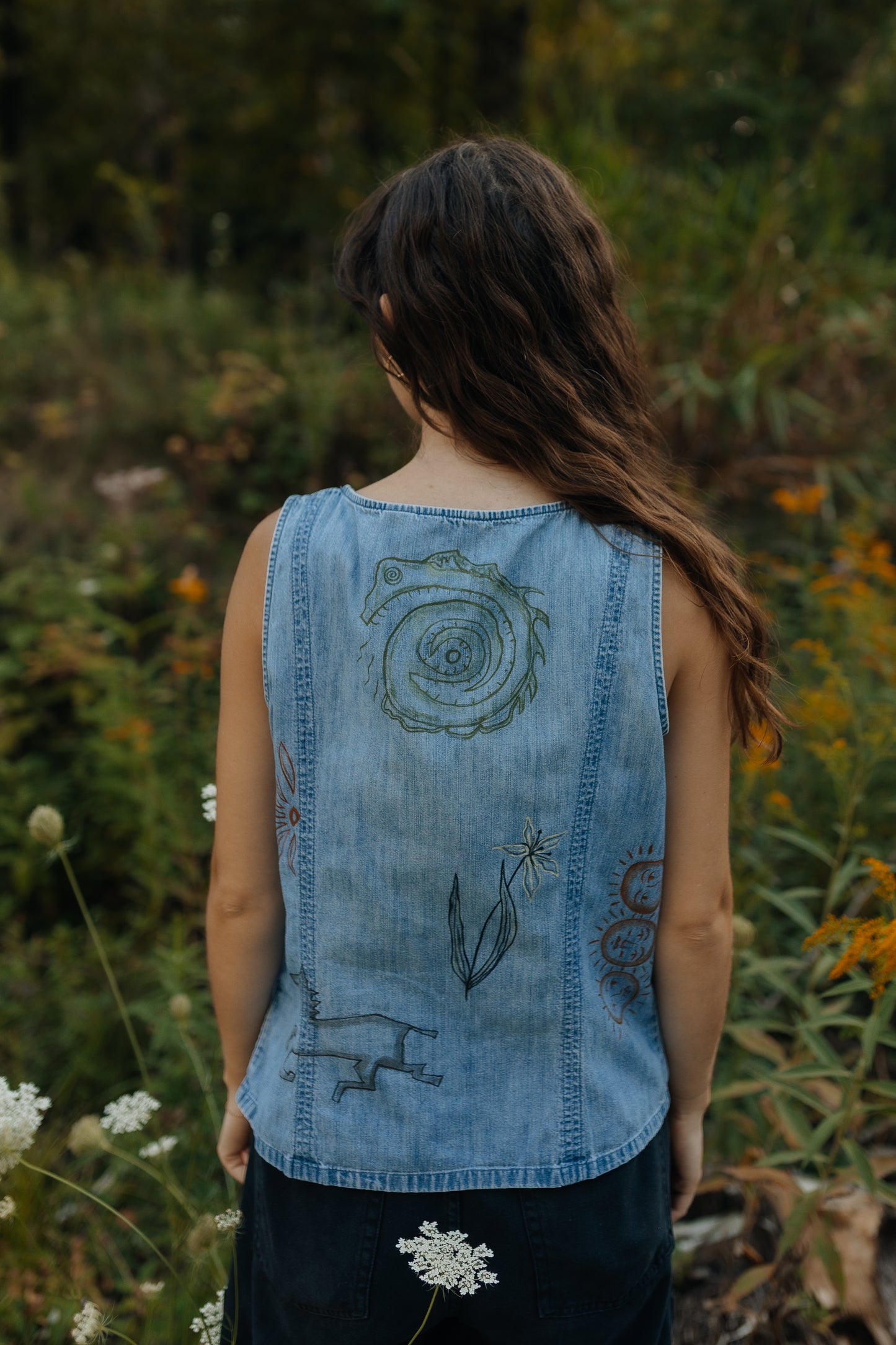 Denim tank - Earth in Outlines