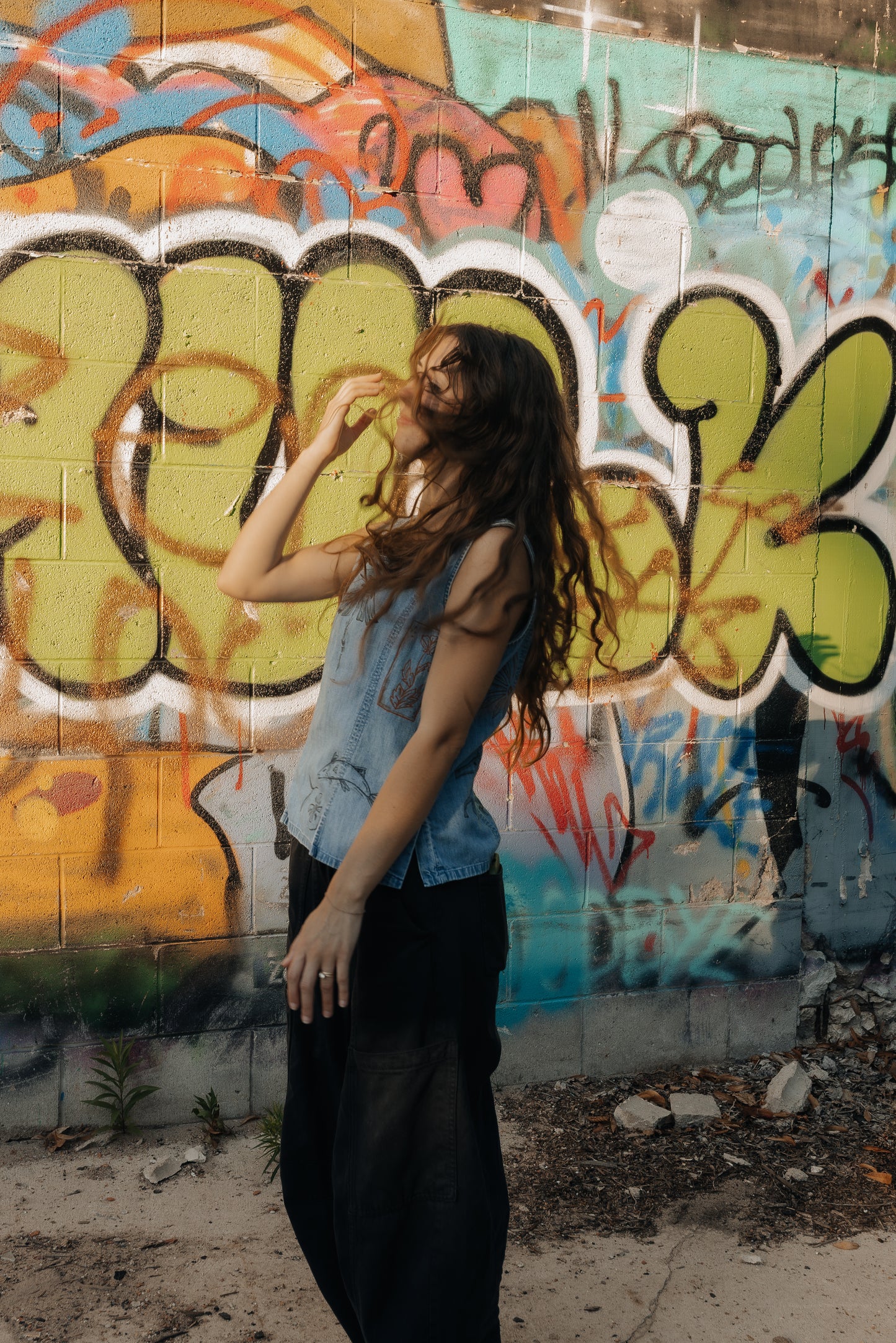 Denim tank - Earth in Outlines