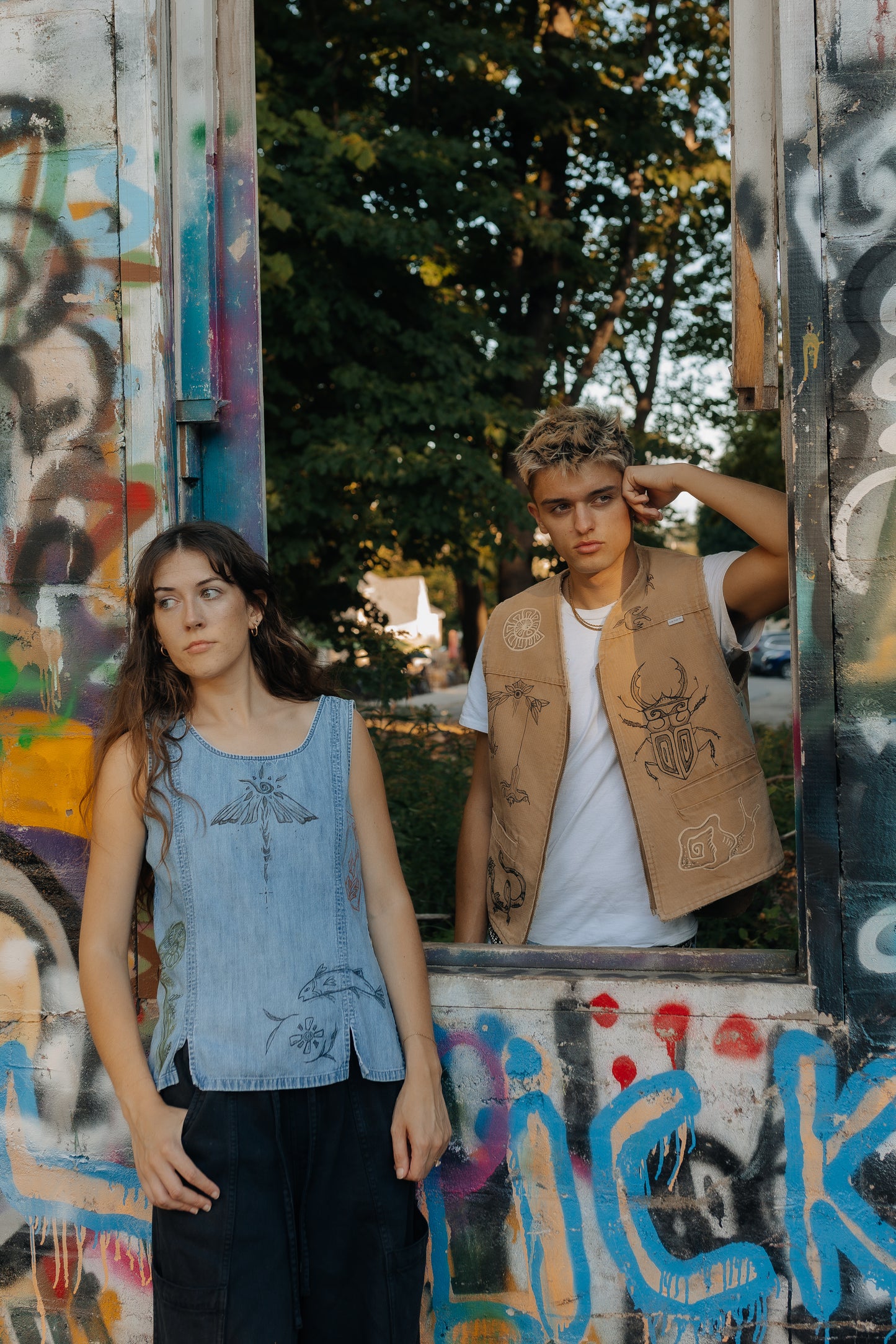 Denim tank - Earth in Outlines