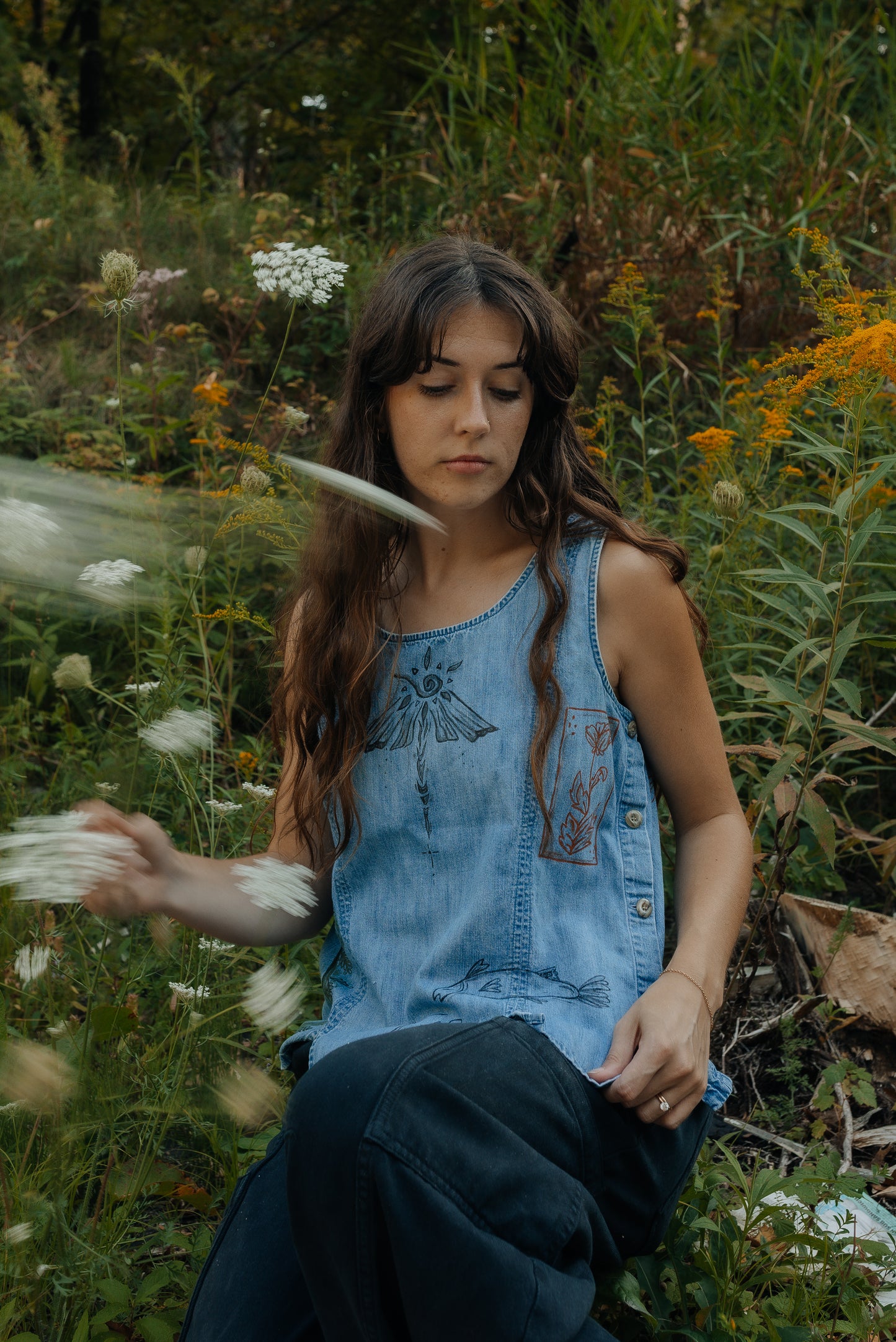 Denim tank - Earth in Outlines