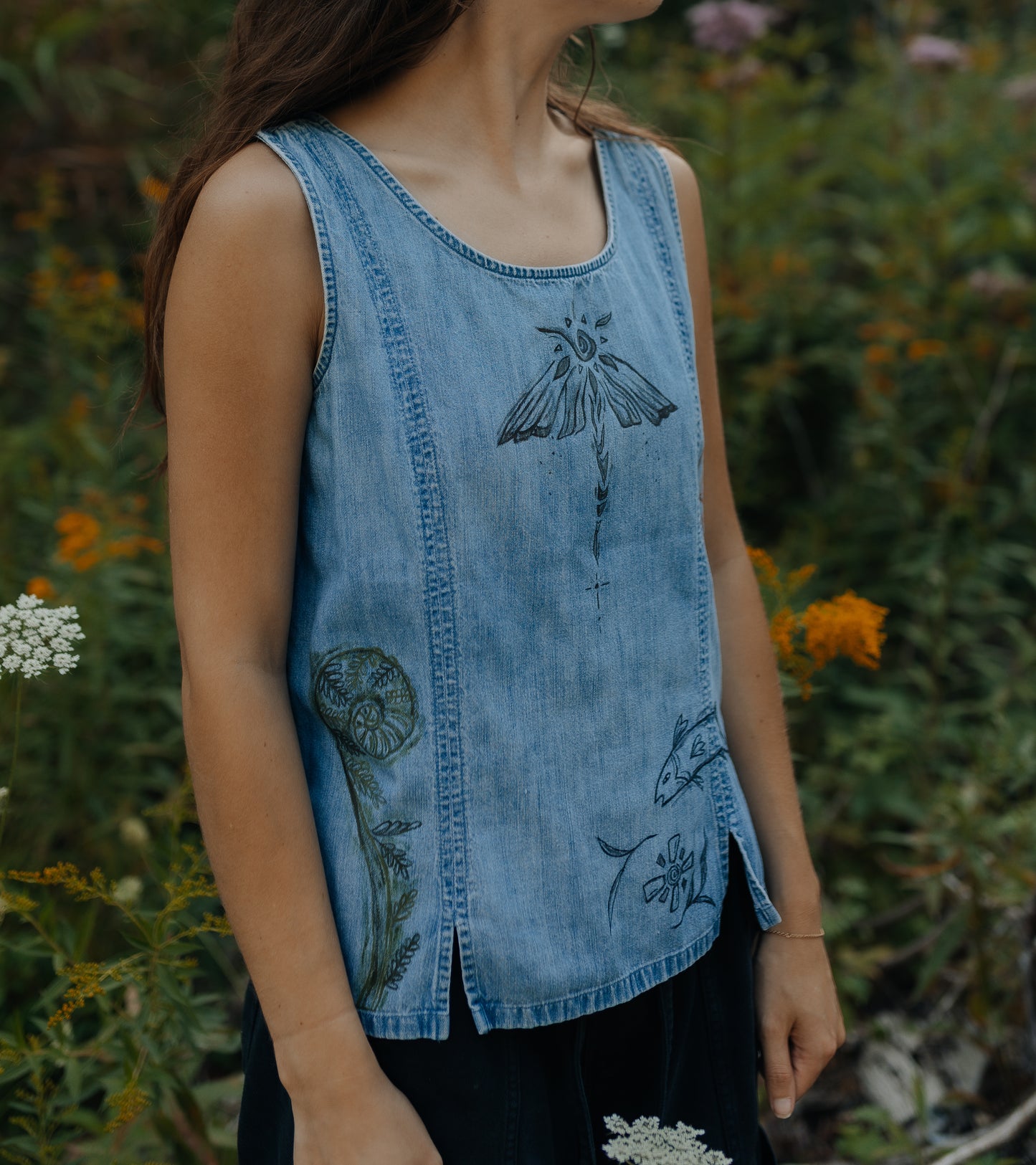Denim tank - Earth in Outlines