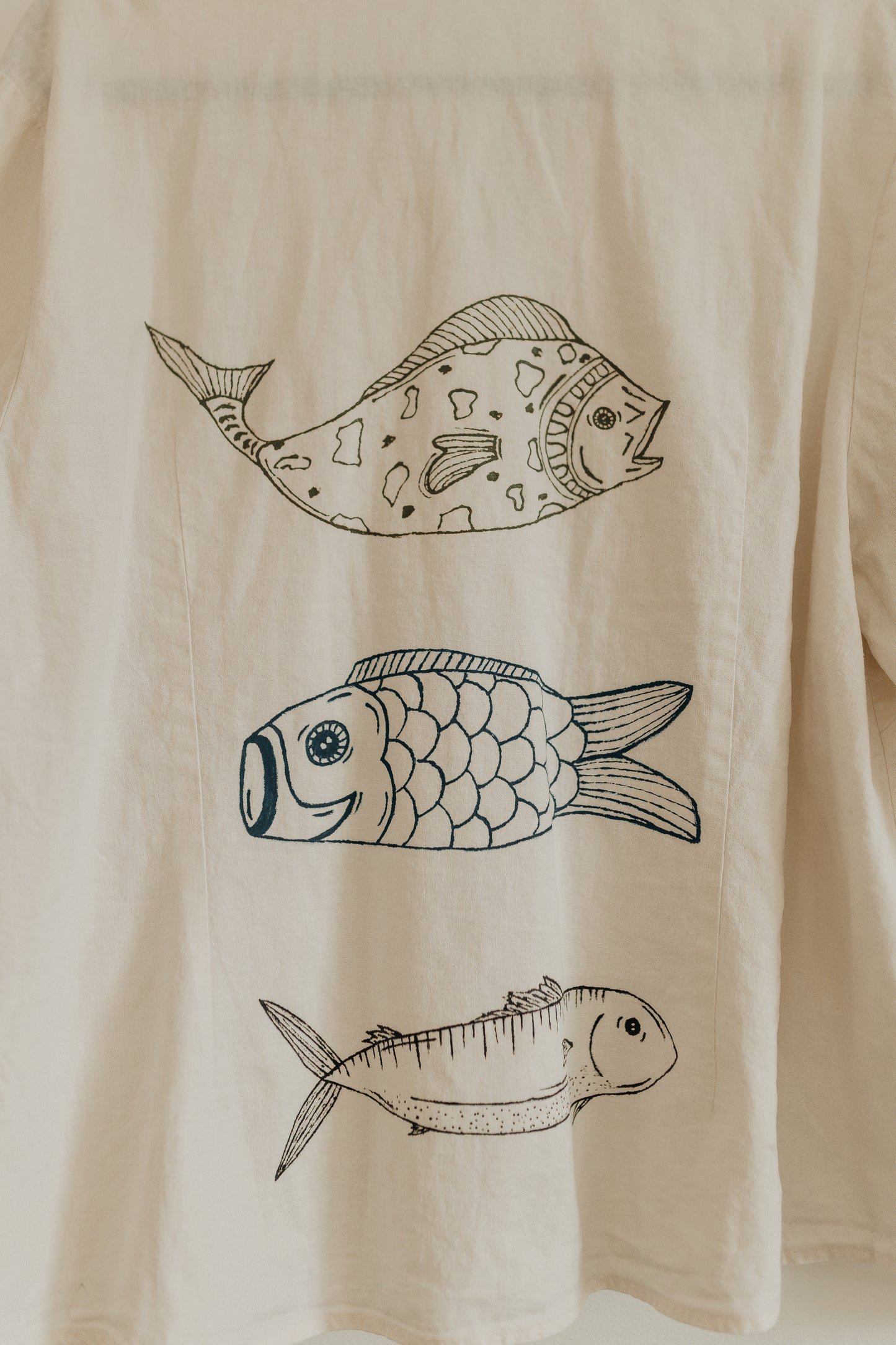 3 Fish Button up