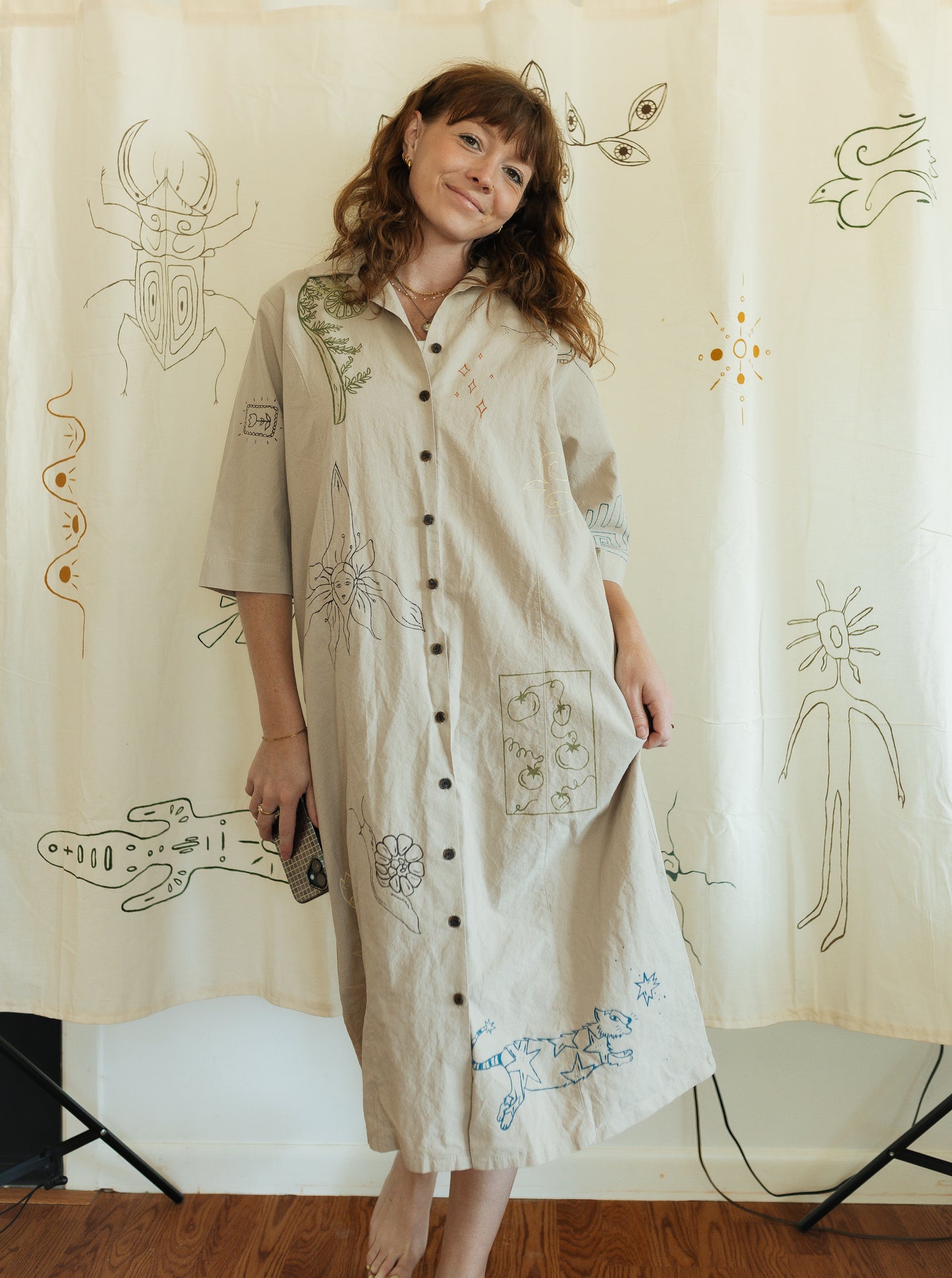Folk dress - Earth in outlines