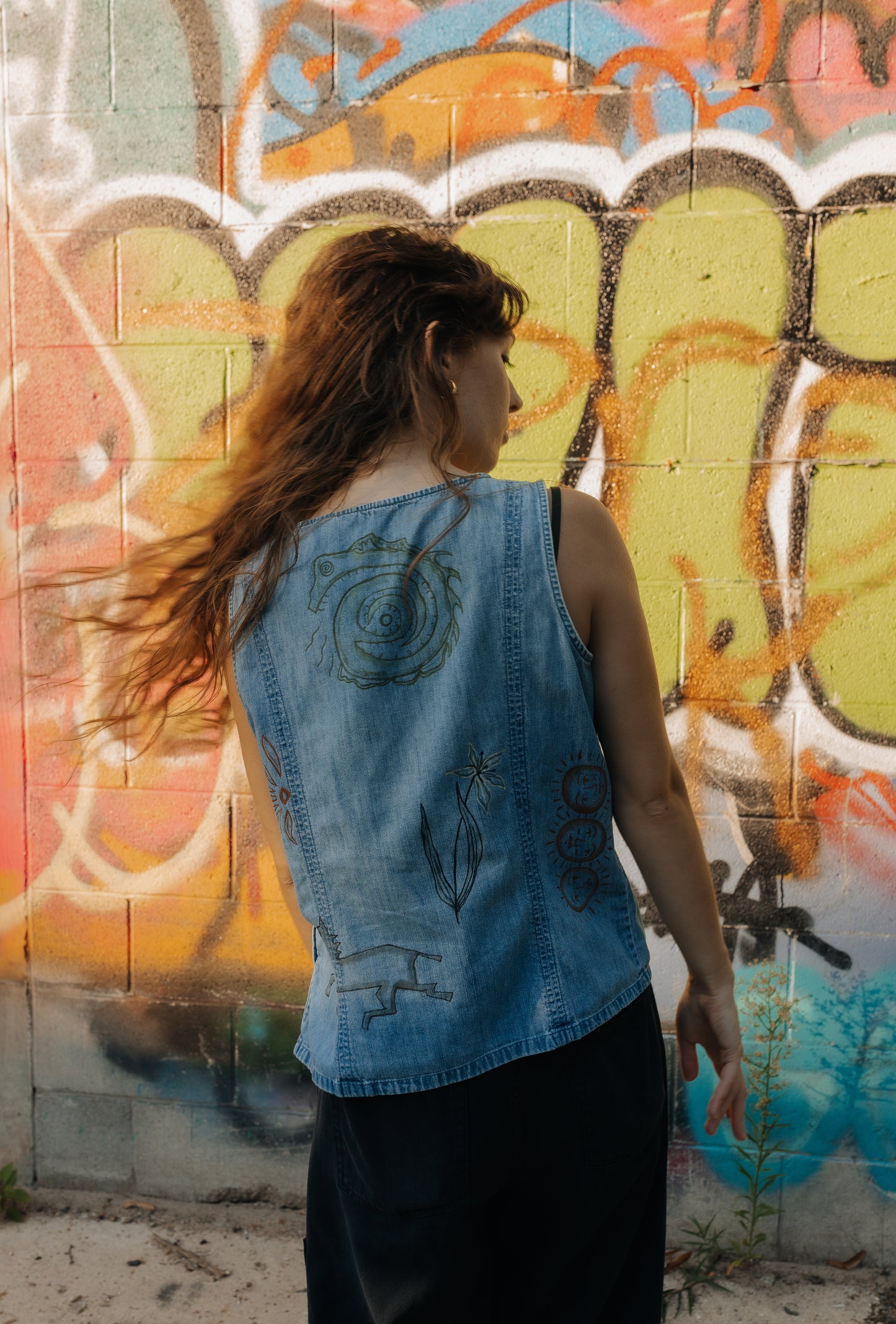Denim tank - Earth in Outlines