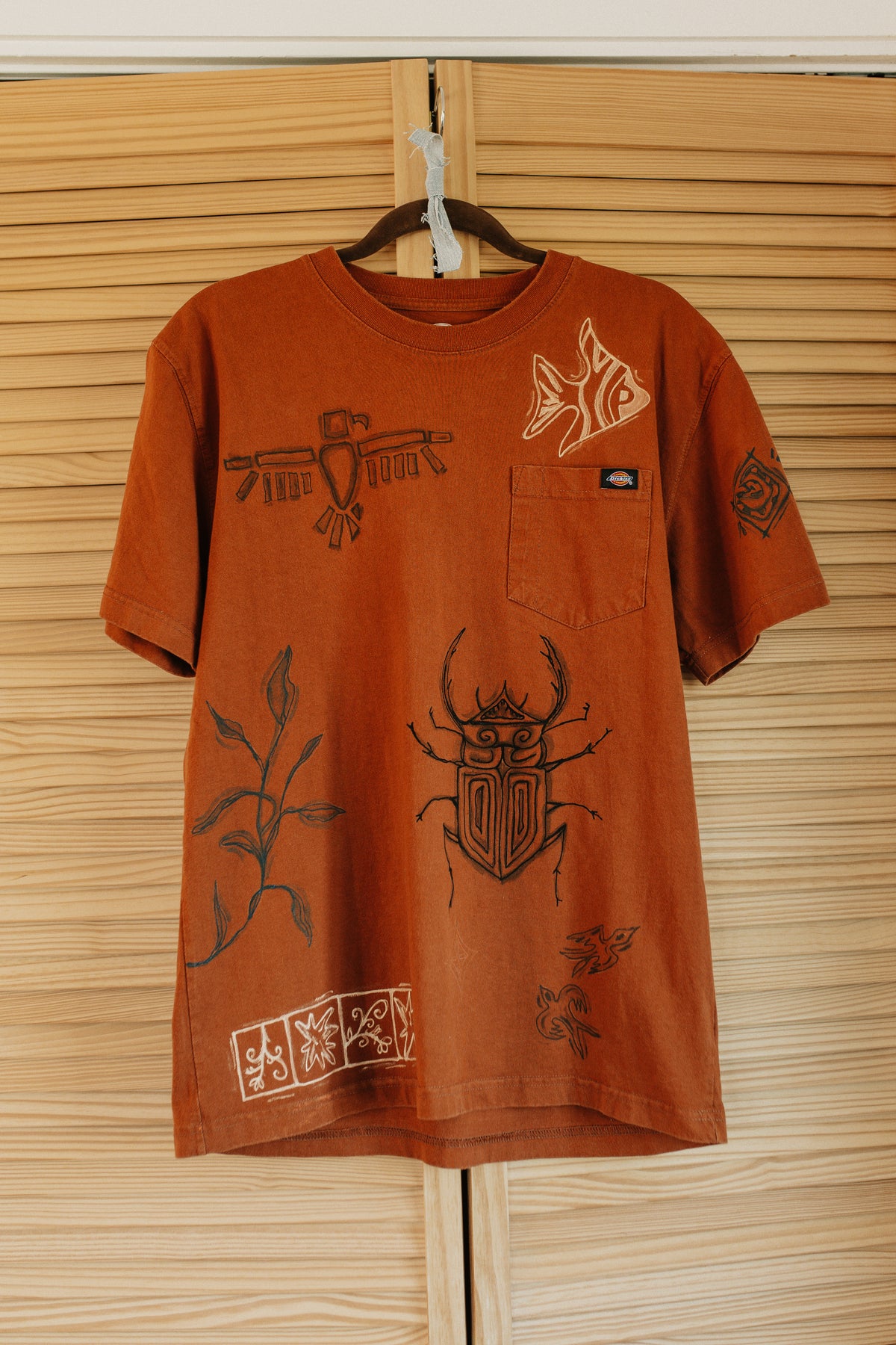 Orange Dickies tee - Earth in outlines