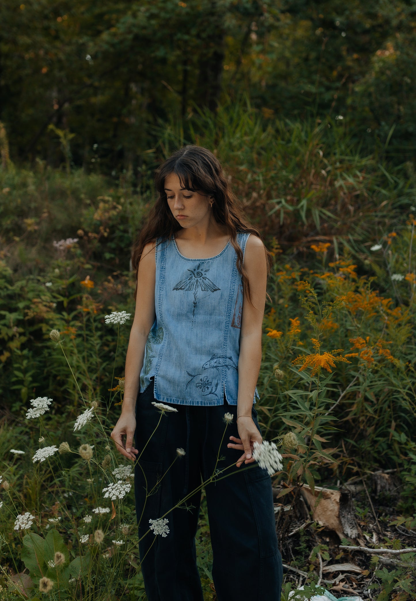 Denim tank - Earth in Outlines