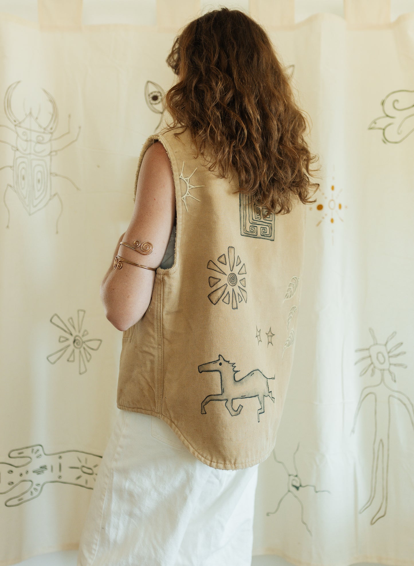 Carhartt vest - Earth in Outlines